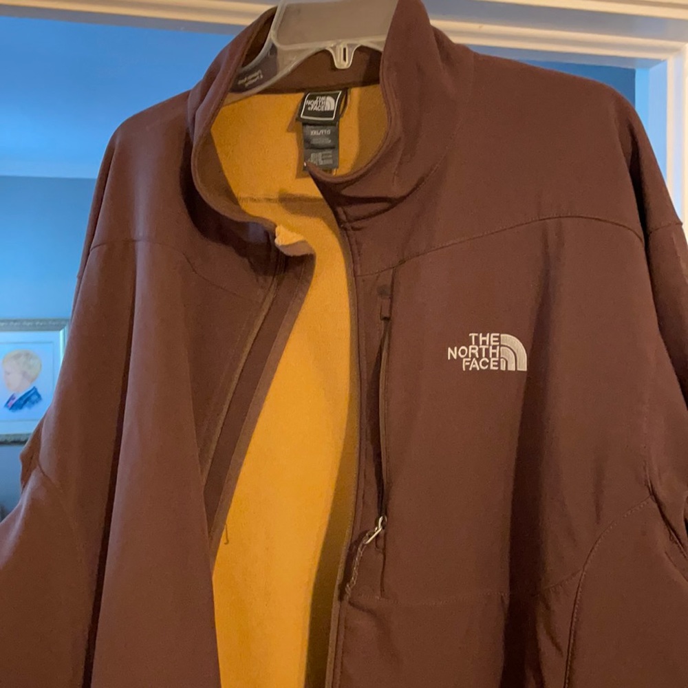 Men’s Northface Fleece style jacket